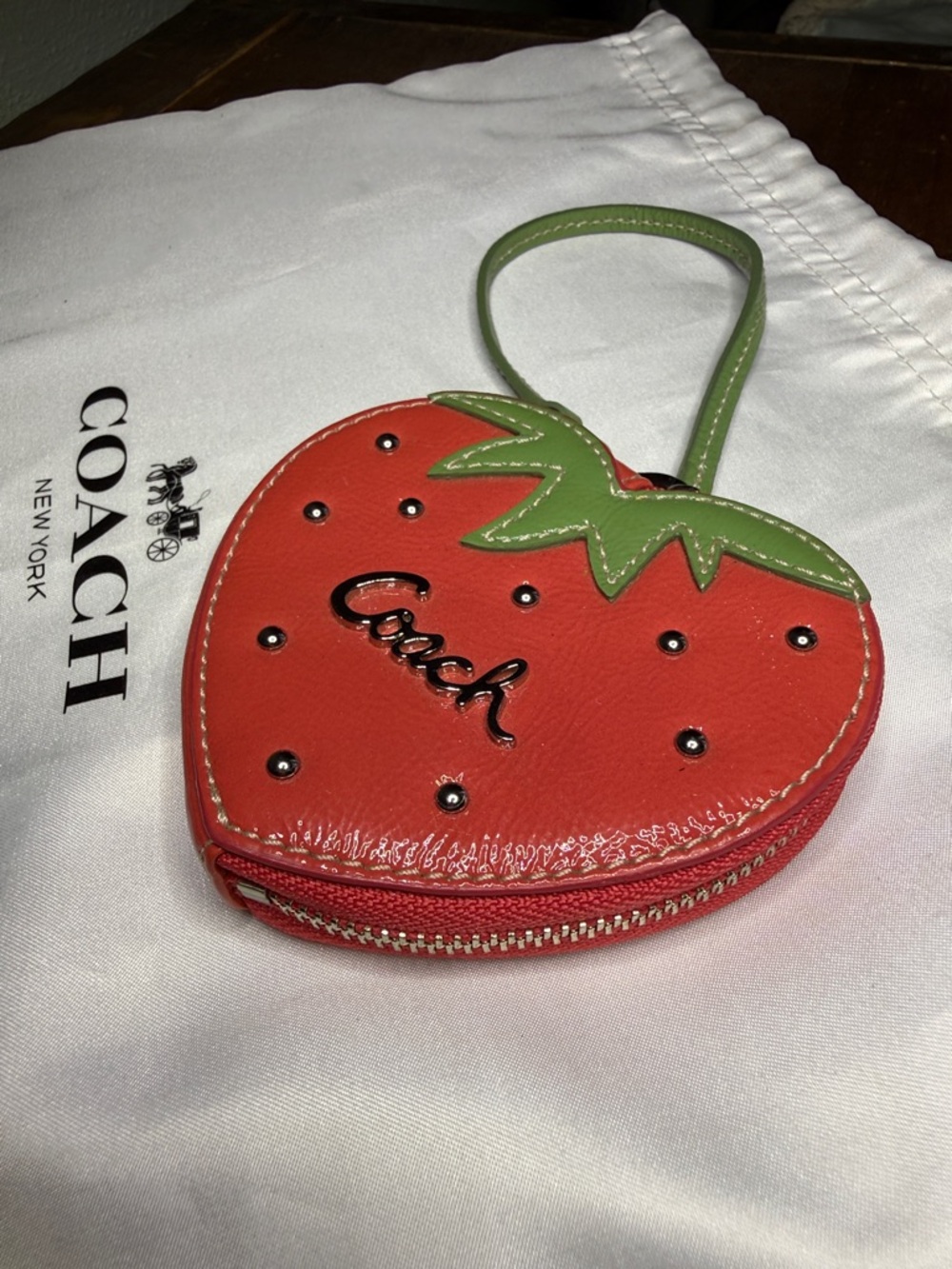 Coach Strawberry Wristlet Coin Purse Nickle Hardware, Green Leaf & key ring - Picture 3 of 7